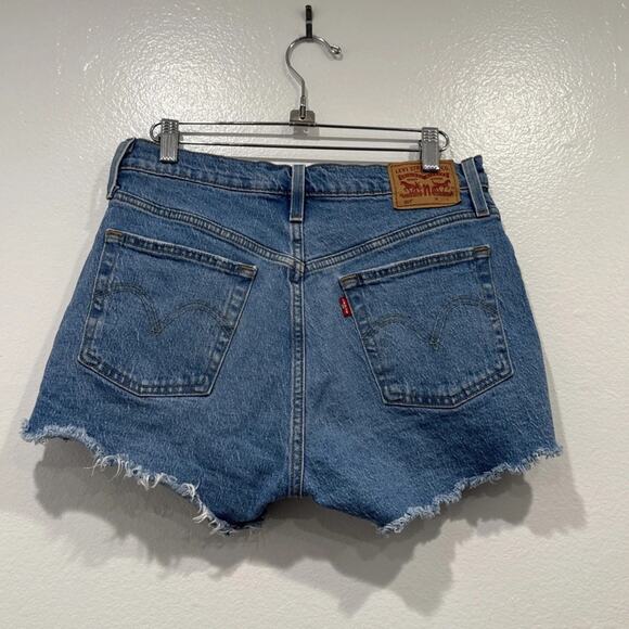 Levis Cut Off Shorts Women’s Size 28 High Rise Button Fly Denim Distressed READ - Picture 3 of 10